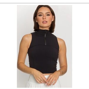 NWT goldhinge day to night quarter zip top